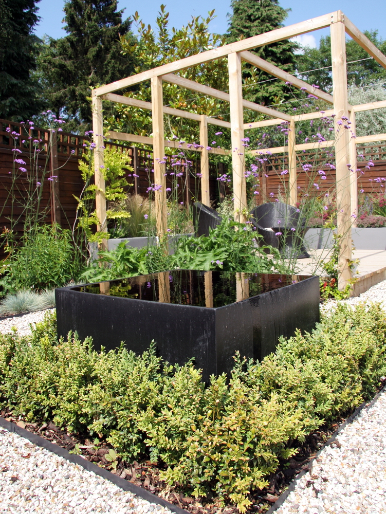Contemporary Garden with reflective water feature